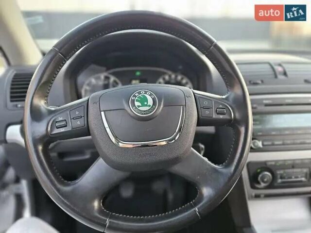 Серый Шкода Октавия, объемом двигателя 1.8 л и пробегом 200 тыс. км за 9100 $, фото 48 на Automoto.ua