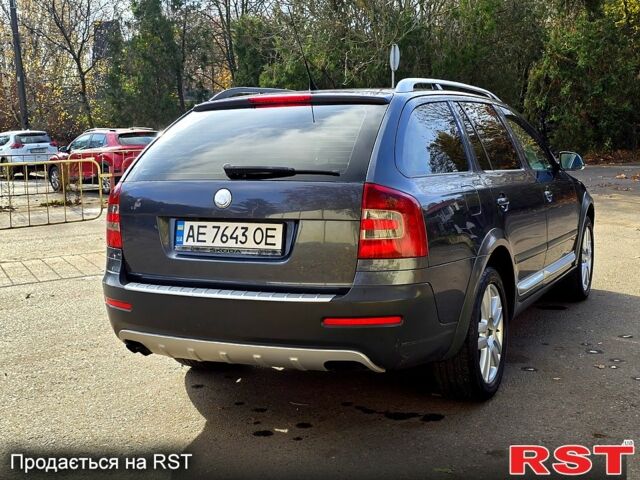Серый Шкода Октавия, объемом двигателя 2 л и пробегом 213 тыс. км за 6200 $, фото 3 на Automoto.ua
