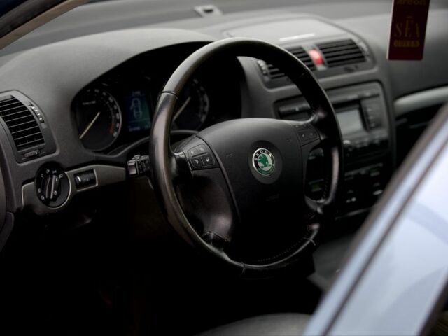 Сірий Шкода Октавія, об'ємом двигуна 1.8 л та пробігом 261 тис. км за 6099 $, фото 9 на Automoto.ua