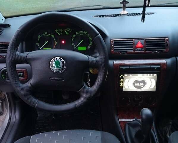 Сірий Шкода Октавія, об'ємом двигуна 1.9 л та пробігом 230 тис. км за 6000 $, фото 9 на Automoto.ua