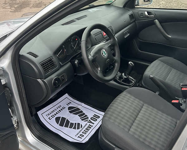 Серый Шкода Октавия, объемом двигателя 1.6 л и пробегом 161 тыс. км за 5650 $, фото 9 на Automoto.ua