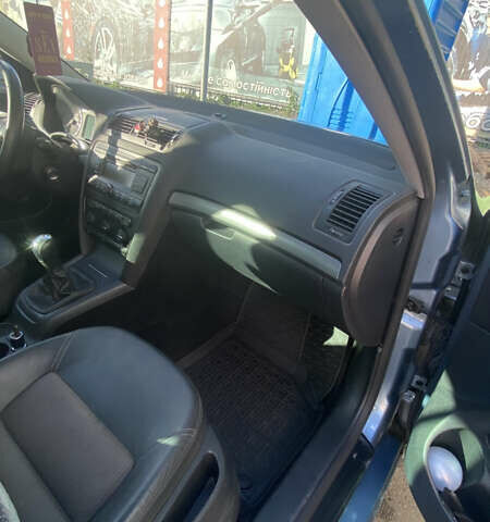 Серый Шкода Октавия, объемом двигателя 1.8 л и пробегом 305 тыс. км за 4999 $, фото 4 на Automoto.ua