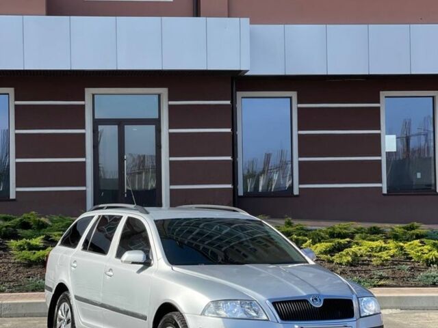 Серый Шкода Октавия, объемом двигателя 1.6 л и пробегом 3 тыс. км за 4900 $, фото 2 на Automoto.ua