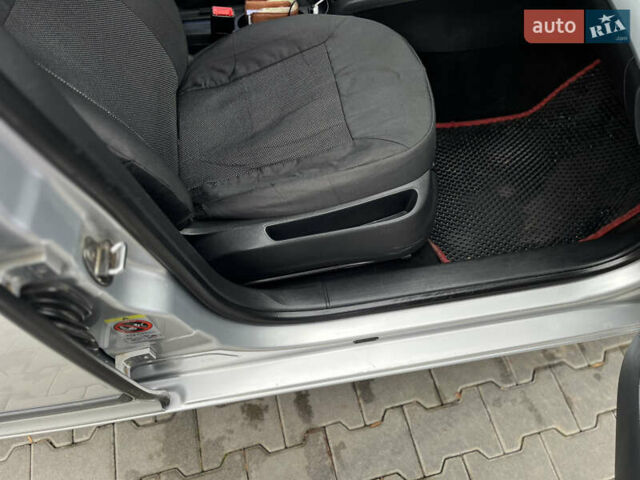 Сірий Шкода Октавія, об'ємом двигуна 1.6 л та пробігом 240 тис. км за 5850 $, фото 16 на Automoto.ua