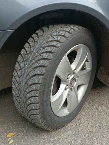 Серый Шкода Октавия, объемом двигателя 1.6 л и пробегом 270 тыс. км за 6400 $, фото 2 на Automoto.ua