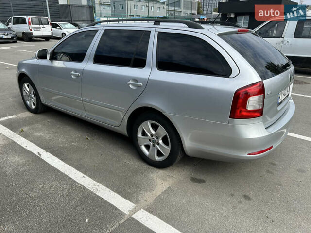 Серый Шкода Октавия, объемом двигателя 1.6 л и пробегом 200 тыс. км за 7800 $, фото 5 на Automoto.ua