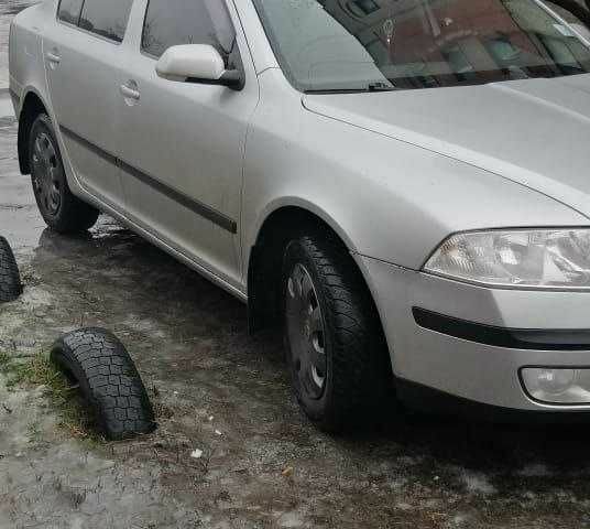 Серый Шкода Октавия, объемом двигателя 1.6 л и пробегом 100 тыс. км за 7000 $, фото 1 на Automoto.ua