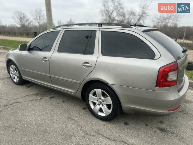 Серый Шкода Октавия, объемом двигателя 1.9 л и пробегом 287 тыс. км за 9000 $, фото 3 на Automoto.ua