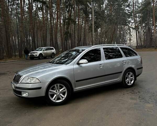 Серый Шкода Октавия, объемом двигателя 1.9 л и пробегом 315 тыс. км за 6300 $, фото 2 на Automoto.ua