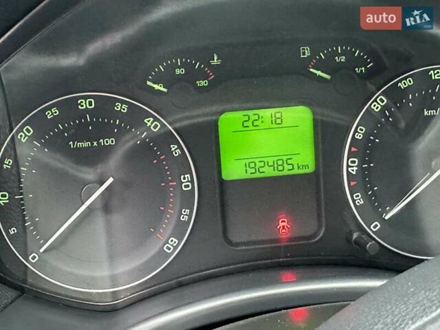 Сірий Шкода Октавія, об'ємом двигуна 2 л та пробігом 192 тис. км за 7199 $, фото 44 на Automoto.ua