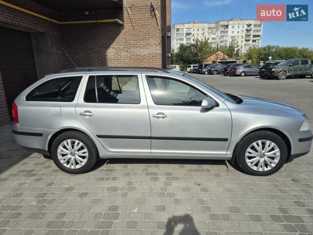 Серый Шкода Октавия, объемом двигателя 1.6 л и пробегом 201 тыс. км за 5700 $, фото 3 на Automoto.ua