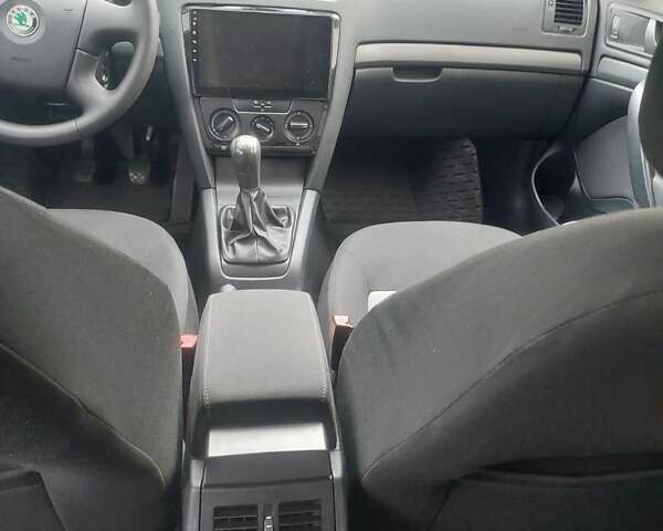 Сірий Шкода Октавія, об'ємом двигуна 1.6 л та пробігом 184 тис. км за 8000 $, фото 32 на Automoto.ua
