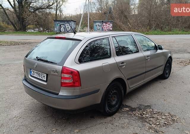 Серый Шкода Октавия, объемом двигателя 1.8 л и пробегом 274 тыс. км за 5850 $, фото 4 на Automoto.ua