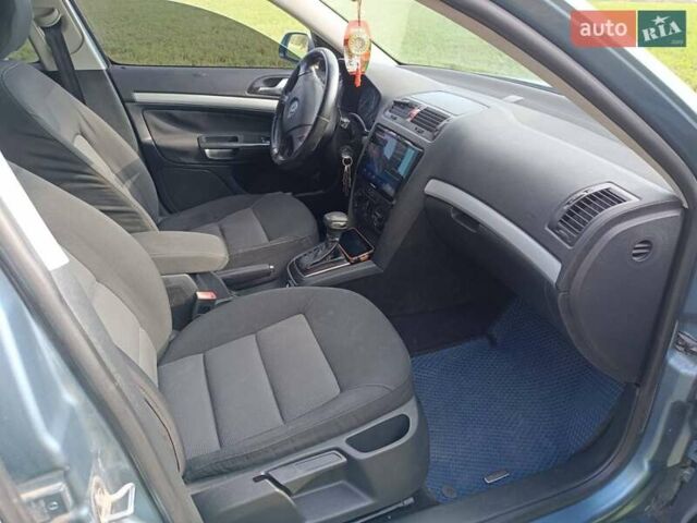 Серый Шкода Октавия, объемом двигателя 1.6 л и пробегом 270 тыс. км за 5600 $, фото 12 на Automoto.ua