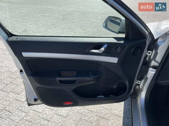 Сірий Шкода Октавія, об'ємом двигуна 1.8 л та пробігом 250 тис. км за 4500 $, фото 8 на Automoto.ua