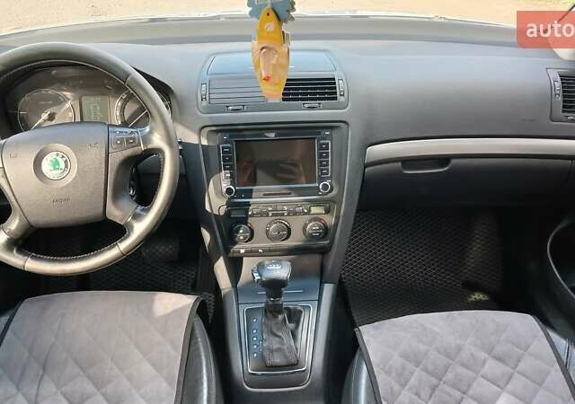 Шкода Октавия 2008 в Хусте на Automoto.ua Серый Шкода Октавия, объемом двигателя 2 л и пробегом 331 тыс. км за 6300 $, фото 7 на Automoto.ua