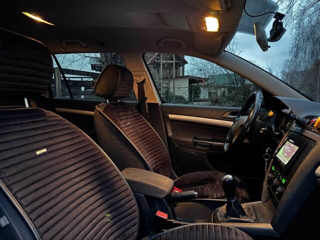 Серый Шкода Октавия, объемом двигателя 2 л и пробегом 338 тыс. км за 6890 $, фото 22 на Automoto.ua