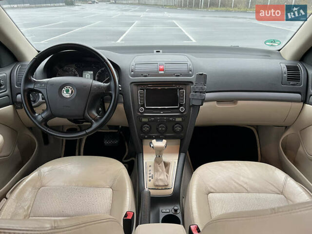 Сірий Шкода Октавія, об'ємом двигуна 1.6 л та пробігом 231 тис. км за 8250 $, фото 24 на Automoto.ua