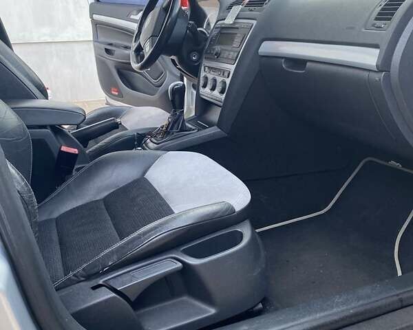 Серый Шкода Октавия, объемом двигателя 2 л и пробегом 317 тыс. км за 6600 $, фото 3 на Automoto.ua