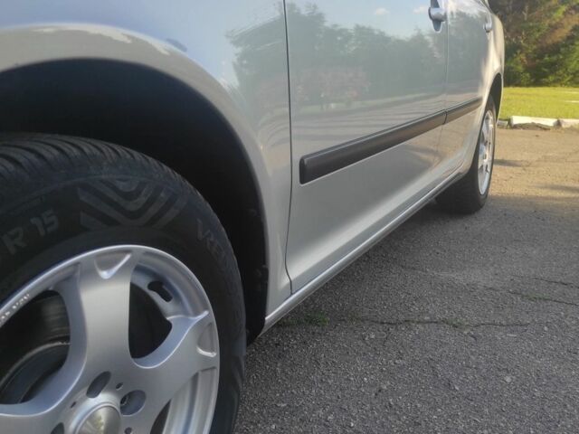 Сірий Шкода Октавія, об'ємом двигуна 1.6 л та пробігом 249 тис. км за 6799 $, фото 7 на Automoto.ua