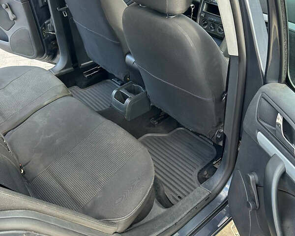 Сірий Шкода Октавія, об'ємом двигуна 1.6 л та пробігом 320 тис. км за 6000 $, фото 11 на Automoto.ua