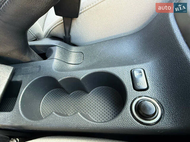 Серый Шкода Октавия, объемом двигателя 1.6 л и пробегом 209 тыс. км за 6500 $, фото 43 на Automoto.ua