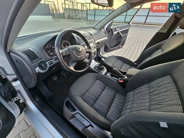 Серый Шкода Октавия, объемом двигателя 1.8 л и пробегом 200 тыс. км за 9100 $, фото 43 на Automoto.ua