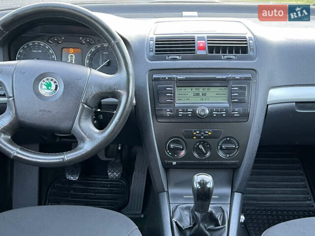 Сірий Шкода Октавія, об'ємом двигуна 1.6 л та пробігом 190 тис. км за 6500 $, фото 42 на Automoto.ua
