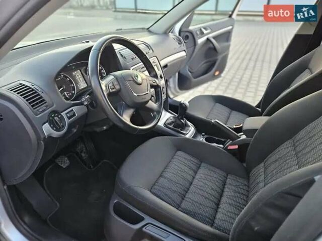 Серый Шкода Октавия, объемом двигателя 1.8 л и пробегом 200 тыс. км за 9100 $, фото 34 на Automoto.ua