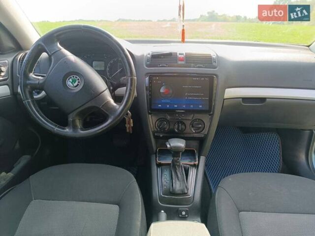 Серый Шкода Октавия, объемом двигателя 1.6 л и пробегом 270 тыс. км за 5600 $, фото 8 на Automoto.ua