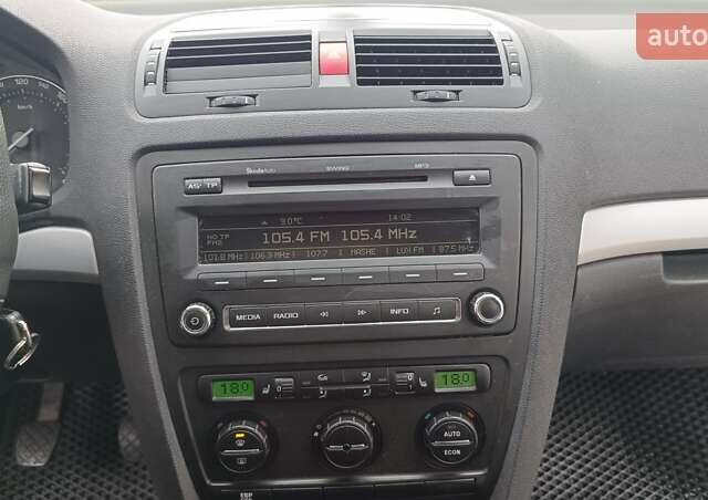 Серый Шкода Октавия, объемом двигателя 1.8 л и пробегом 274 тыс. км за 5850 $, фото 13 на Automoto.ua