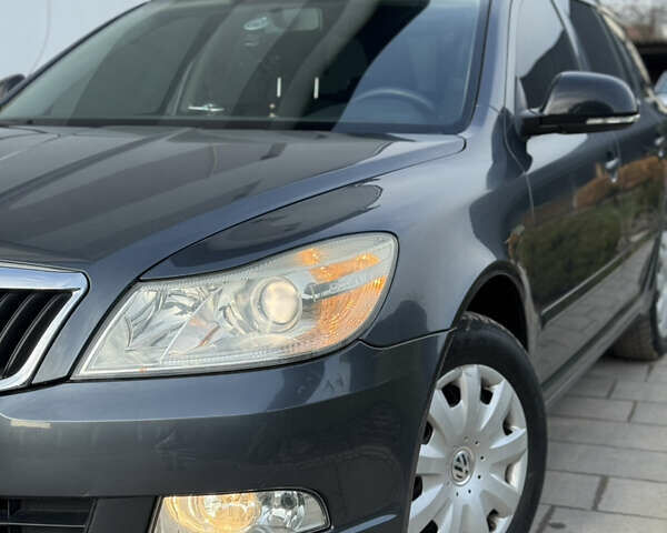 Серый Шкода Октавия, объемом двигателя 1.6 л и пробегом 249 тыс. км за 5999 $, фото 5 на Automoto.ua