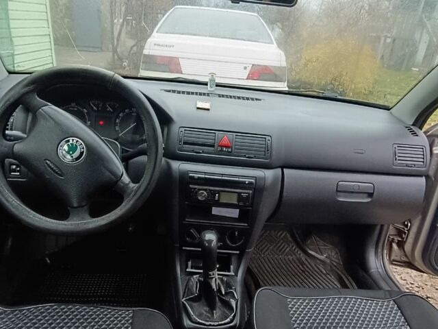 Сірий Шкода Октавія, об'ємом двигуна 0 л та пробігом 299 тис. км за 5000 $, фото 2 на Automoto.ua