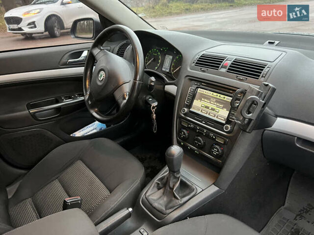 Серый Шкода Октавия, объемом двигателя 1.9 л и пробегом 289 тыс. км за 6100 $, фото 10 на Automoto.ua