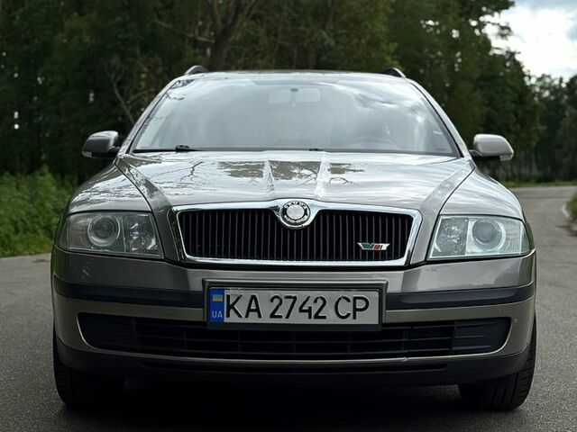 Серый Шкода Октавия, объемом двигателя 1.6 л и пробегом 270 тыс. км за 5900 $, фото 3 на Automoto.ua