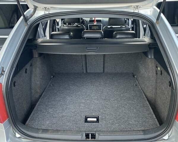 Серый Шкода Октавия, объемом двигателя 2 л и пробегом 317 тыс. км за 6600 $, фото 4 на Automoto.ua