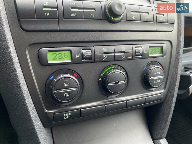 Шкода Октавія 2008 у Києві на Automoto.ua Сірий Шкода Октавія, об'ємом двигуна 1.6 л та пробігом 199 тис. км за 6500 $, фото 37 на Automoto.ua