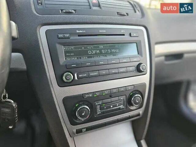 Серый Шкода Октавия, объемом двигателя 1.8 л и пробегом 200 тыс. км за 9100 $, фото 45 на Automoto.ua