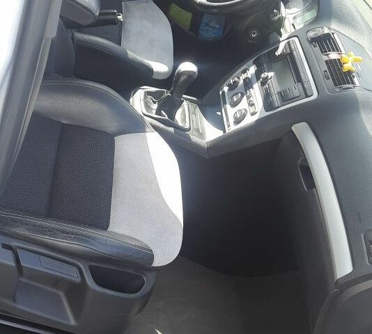 Сірий Шкода Октавія, об'ємом двигуна 2 л та пробігом 310 тис. км за 2299 $, фото 5 на Automoto.ua