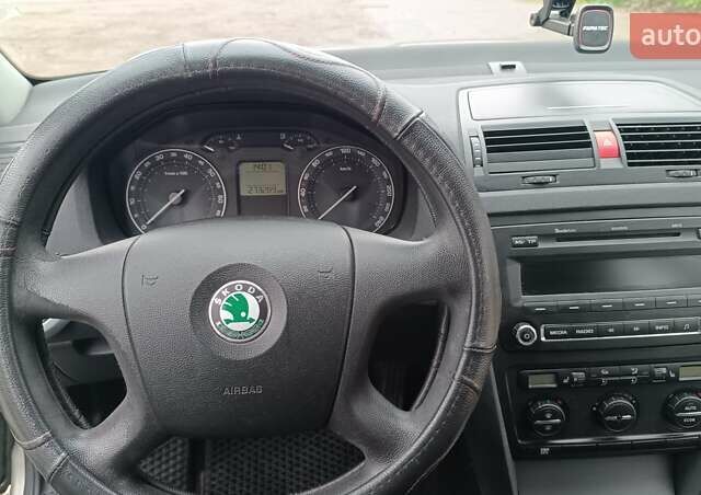 Серый Шкода Октавия, объемом двигателя 1.8 л и пробегом 274 тыс. км за 5850 $, фото 12 на Automoto.ua