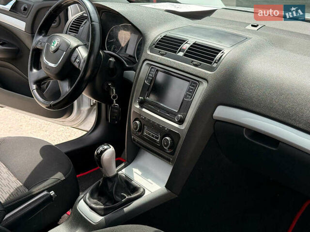 Серый Шкода Октавия, объемом двигателя 1.6 л и пробегом 154 тыс. км за 8800 $, фото 23 на Automoto.ua