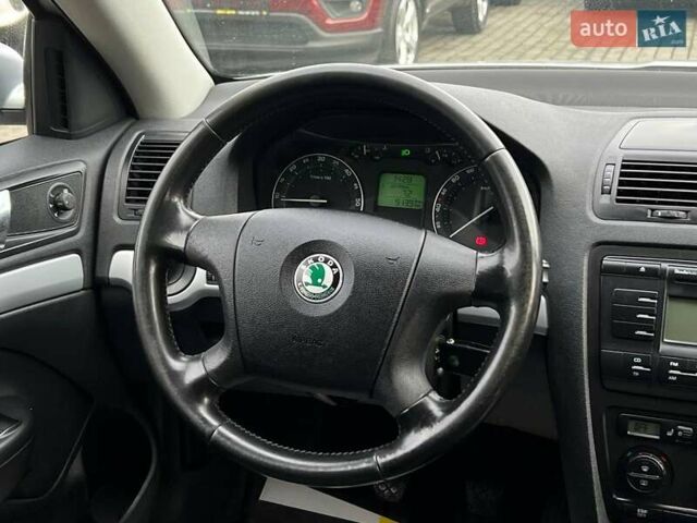 Сірий Шкода Октавія, об'ємом двигуна 1.97 л та пробігом 260 тис. км за 8200 $, фото 10 на Automoto.ua