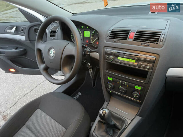 Серый Шкода Октавия, объемом двигателя 1.6 л и пробегом 39 тыс. км за 10150 $, фото 70 на Automoto.ua