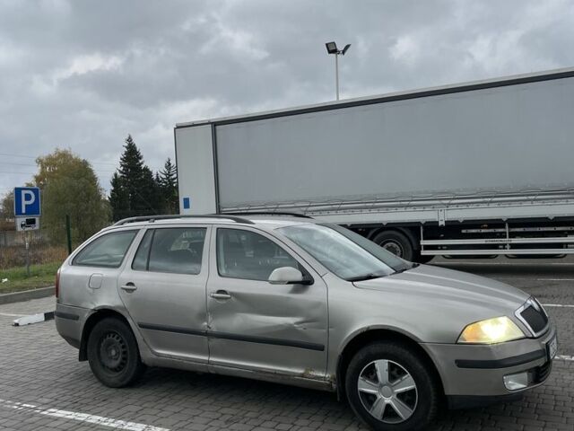 Шкода Октавия 2008 в Пирятине на Automoto.ua Серый Шкода Октавия, объемом двигателя 1.9 л и пробегом 400 тыс. км за 1700 $, фото 3 на Automoto.ua