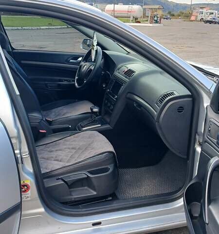 Шкода Октавия 2008 в Хусте на Automoto.ua Серый Шкода Октавия, объемом двигателя 2 л и пробегом 331 тыс. км за 6300 $, фото 5 на Automoto.ua