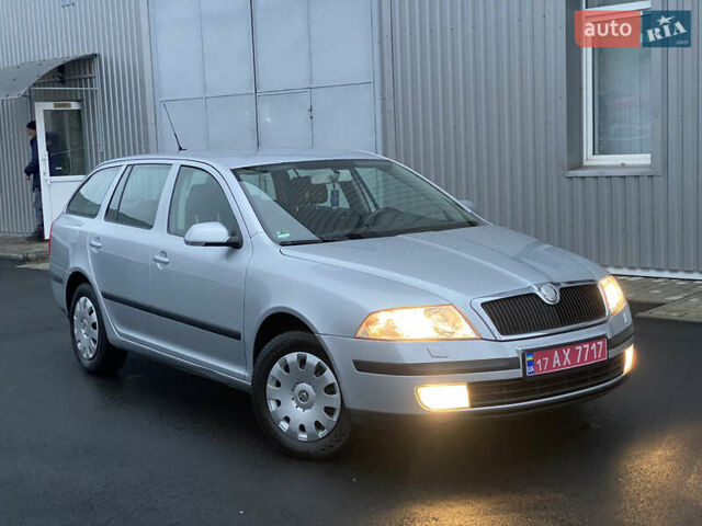 Серый Шкода Октавия, объемом двигателя 1.6 л и пробегом 197 тыс. км за 5999 $, фото 3 на Automoto.ua