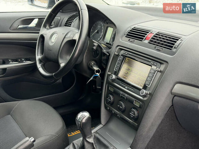 Сірий Шкода Октавія, об'ємом двигуна 1.6 л та пробігом 201 тис. км за 7599 $, фото 71 на Automoto.ua