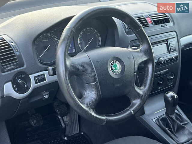 Сірий Шкода Октавія, об'ємом двигуна 1.6 л та пробігом 190 тис. км за 6500 $, фото 34 на Automoto.ua