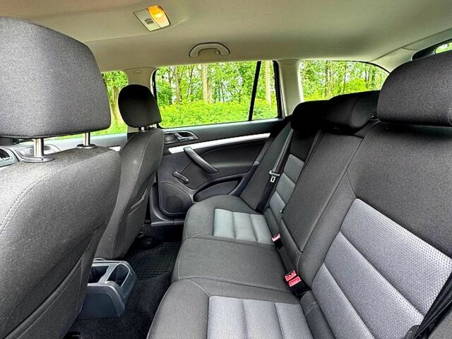 Серый Шкода Октавия, объемом двигателя 1.6 л и пробегом 270 тыс. км за 5900 $, фото 10 на Automoto.ua