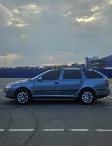 Серый Шкода Октавия, объемом двигателя 1.6 л и пробегом 210 тыс. км за 5600 $, фото 3 на Automoto.ua